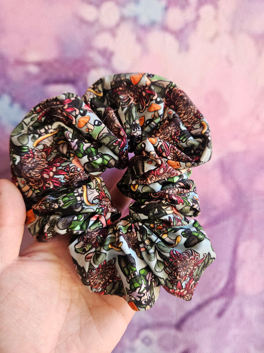 Froppy Scrunchie